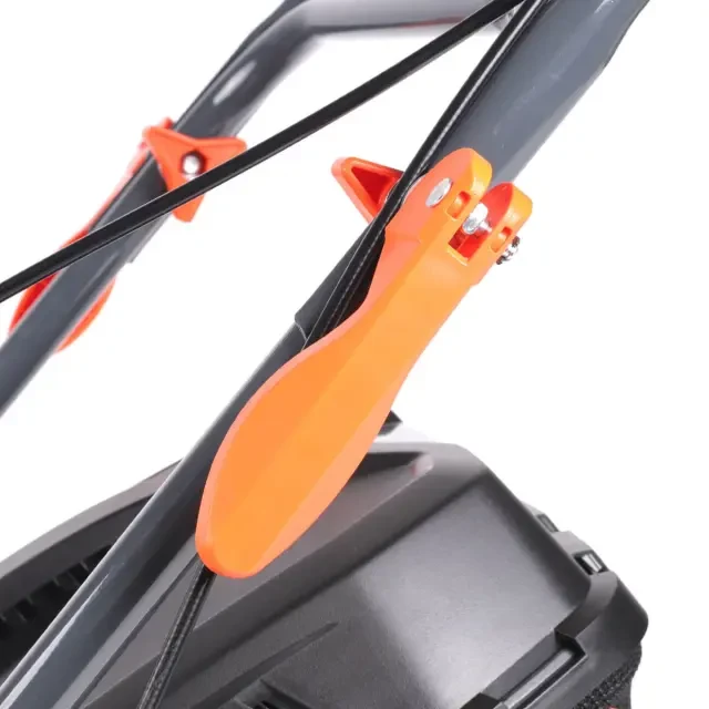 Бензиновая газонокосилка самоходная Patriot PT 56 LS Бензиновая газонокосилка самоходная Patriot PT 56 LS