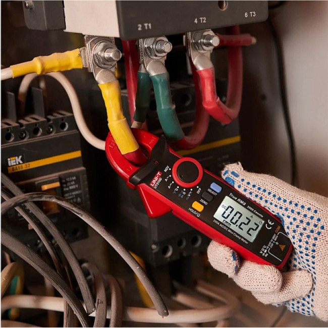 Токовые клещи UNI-T UT210D Токовые клещи UNI-T UT210D