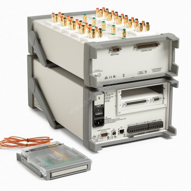 Прецизионный калибратор температуры Fluke 1586A/1HC 240/C Прецизионный калибратор температуры Fluke 1586A/1HC 240/C