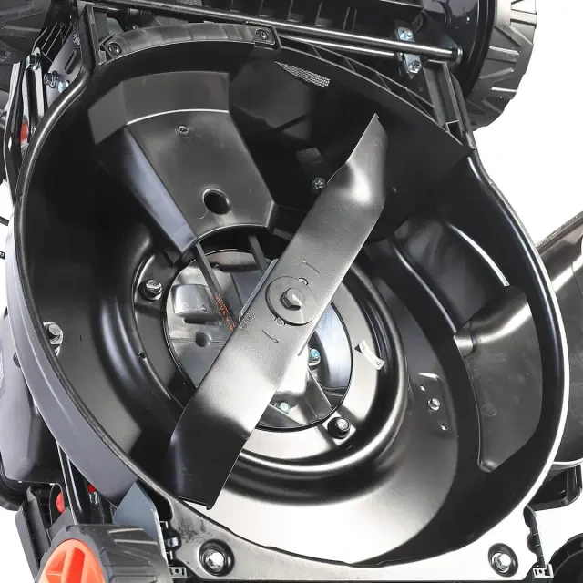 Бензиновая газонокосилка самоходная Patriot PT 46 S Бензиновая газонокосилка самоходная Patriot PT 46 S